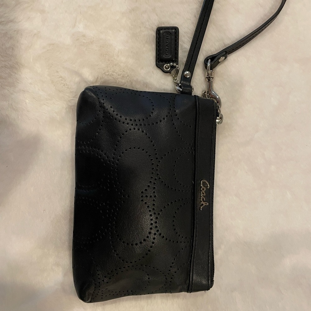 Authentic & Vintage Leather Coach Wristlet